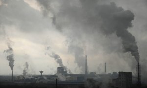 Pollution-in-China--Smoke-001